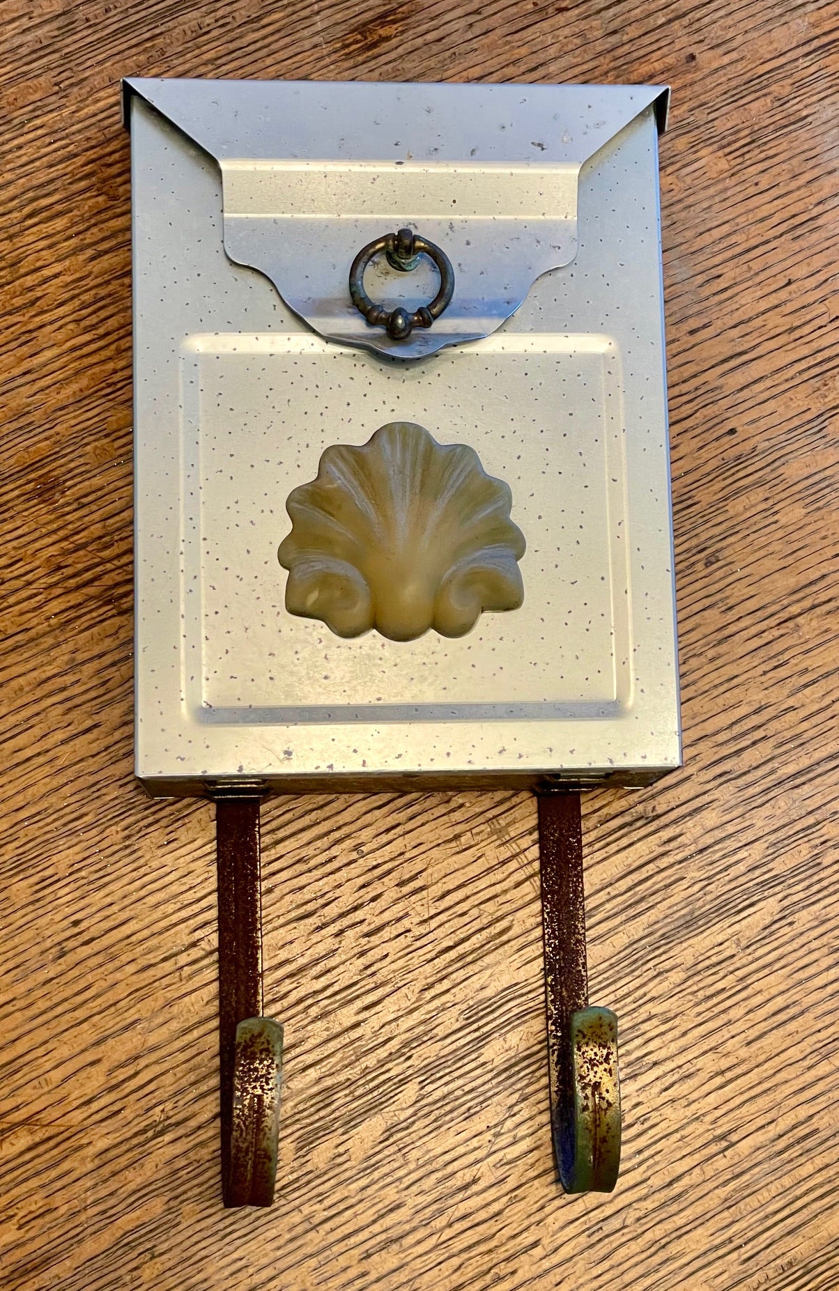 Hanging Seashell Mailbox