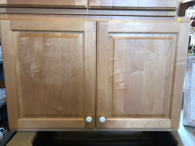 Maple Colored Wood Cabinets (store pick up only)