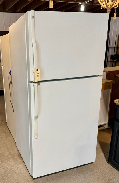 GE Refrigerator (Store Pickup Only: Williamsport, PA)