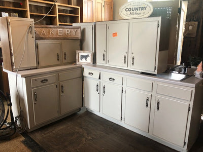 White Kitchen Cabinet Set (store pick up only)