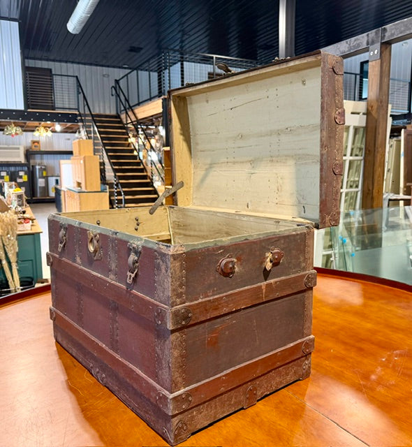 Antique Steamer Trunk (Store Pick Up Only: Williamsport, PA)