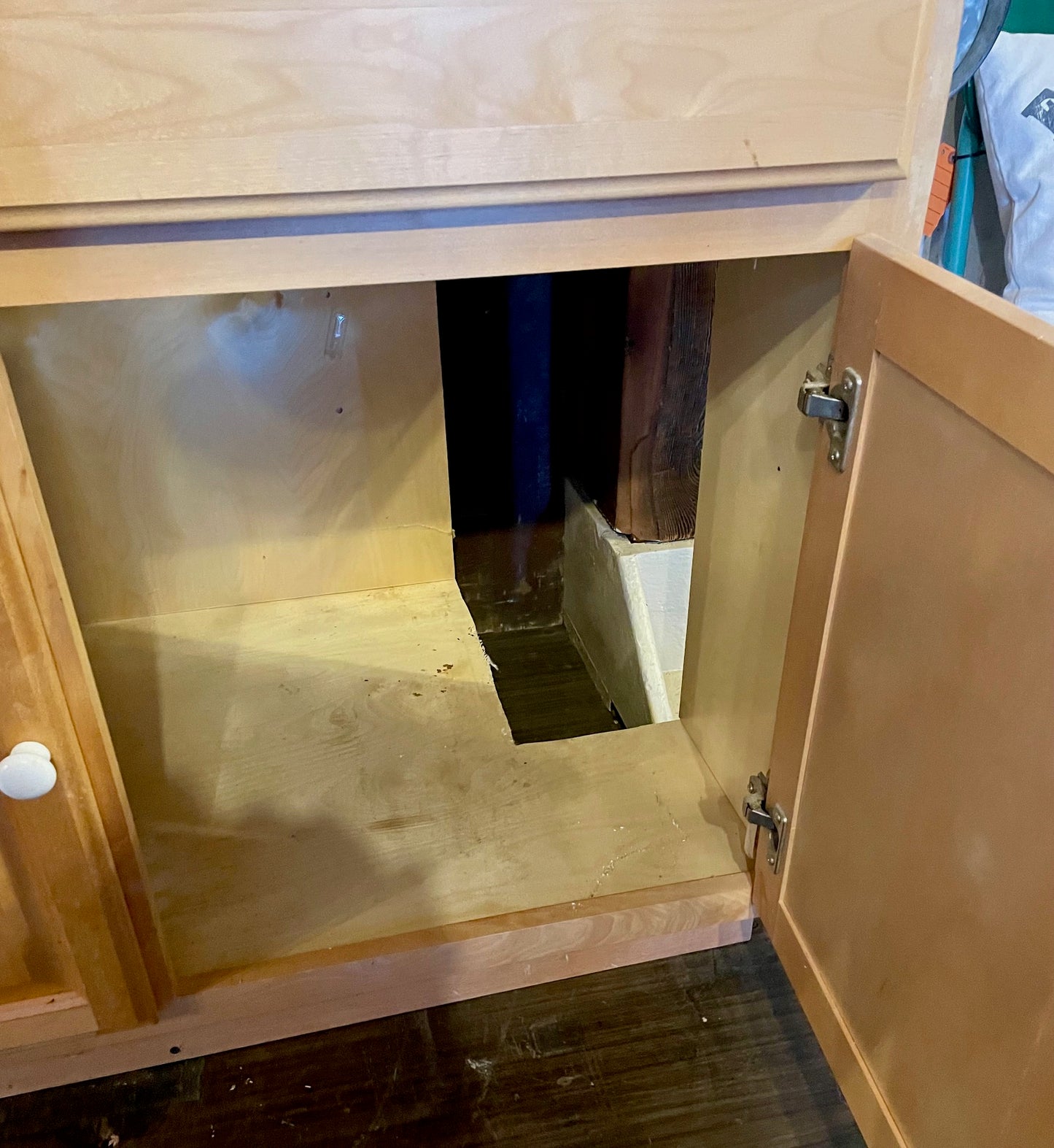 Kitchen Cabinet Set With Countertop and Sink (Store Pick Up Only)