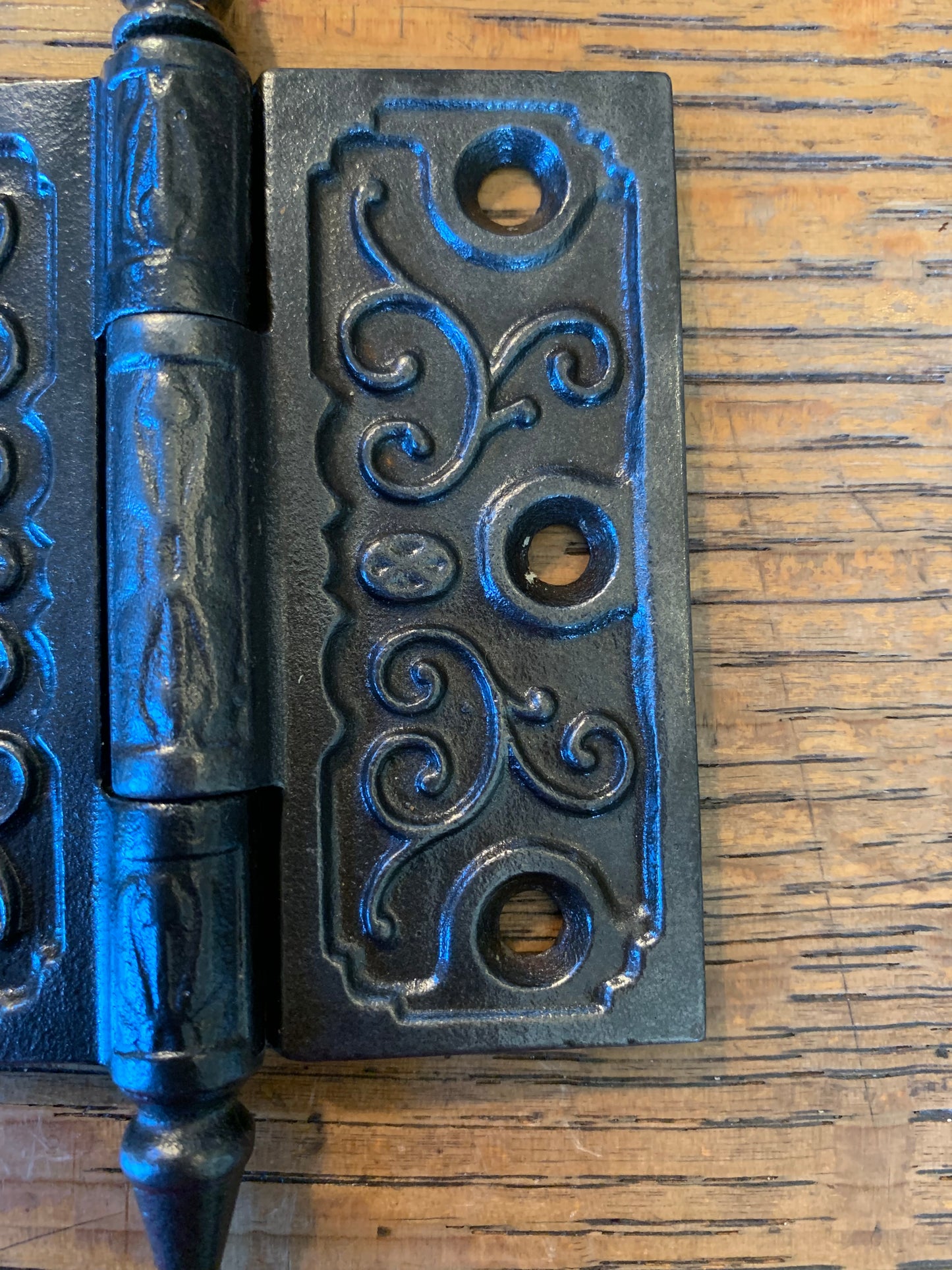 Antique Decorative Cast Iron Steeple Tip Door Hinge - 3½" x 3½"