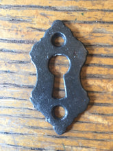 Load image into Gallery viewer, Antique Keyhole Cover - 1&quot; x 2&quot;
