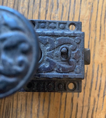 Antique Decorative Cast Iron Door Lock With Knobs latch